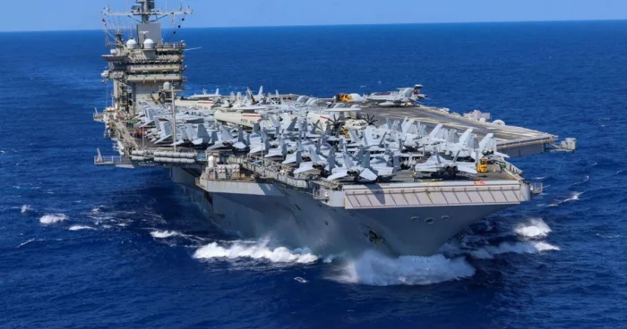 ABŞ donanması İran sahillərinə yaxınlaşıb