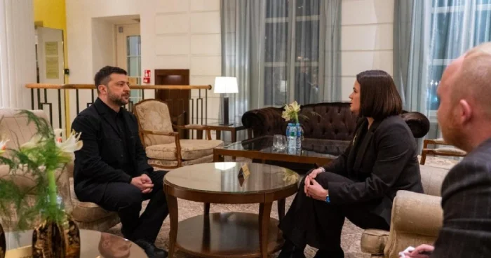 Zelenski Lukaşenkonun əsəblərini sınağa çəkir