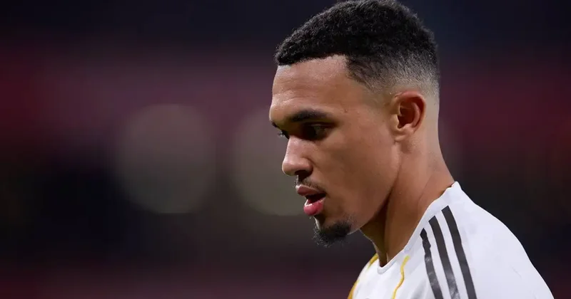 Mançester Siti 27 yaşlı futbolçunu izləyir