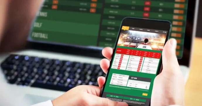 Anasının adına açdığı hesabla qumar oynayıb 100 manat qazandı 3 min cərimələndi