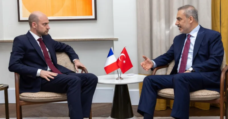 Глава МИД Франции едет к Фидану: есть о чем поговорить