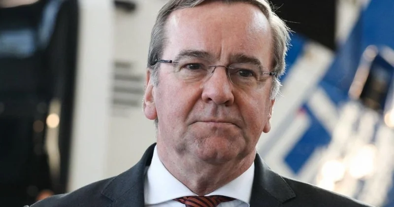 Писториус: Трампу стоит извиниться за слова о роли НАТО в операции в Афганистане