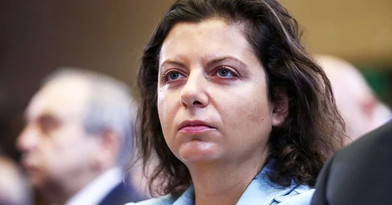 “Tanrı var, ölüm yoxdur” Simonyanın pariksiz FOTOsu