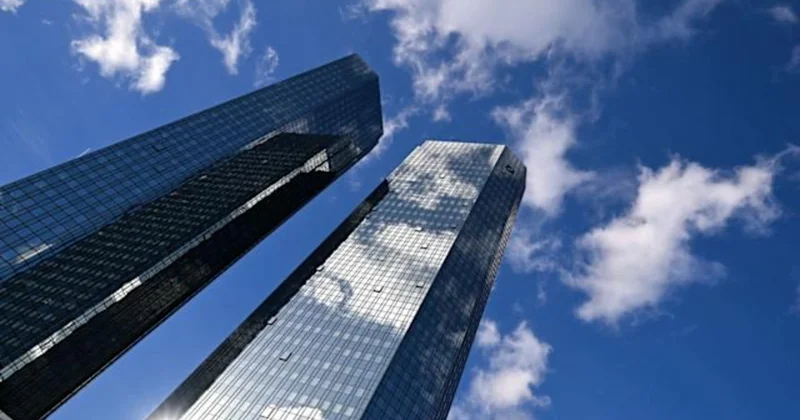 Almaniyanın ən böyük bankı süni intellektə görə 100 filialını bağlayır