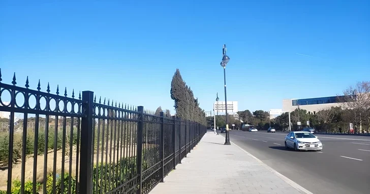 В одном из районов Баку выявлены недочеты в пешеходной инфраструктуре