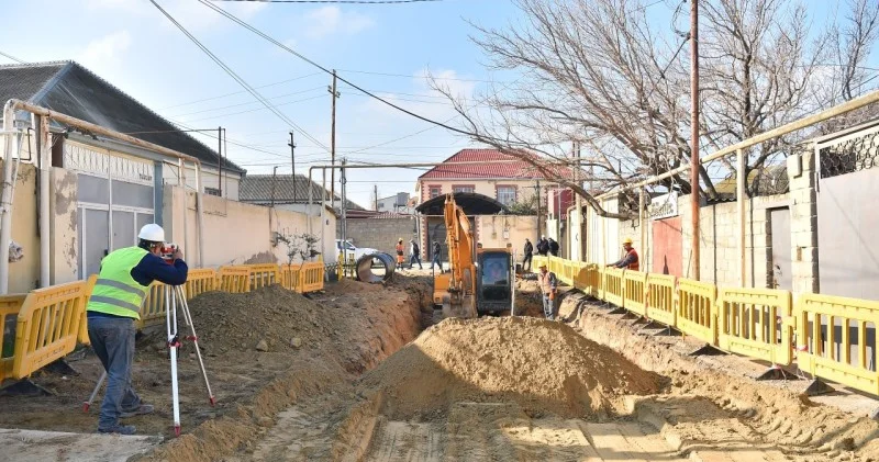 Üzərində evlər tikilən xətlərin yeri dəyişdirildi FOTO VİDEO