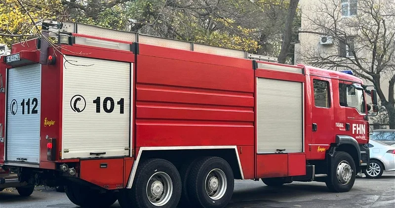 В Баку произошел пожар в автосервисе