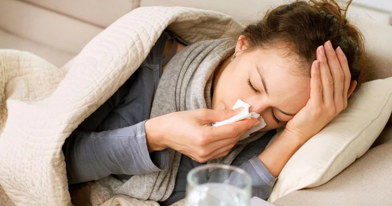 “İnfeksiya əlamətləri olan şəxslər ətrafdakılarla təmasını məhdudlaşdırmalıdır” HƏKİM DANIŞDI