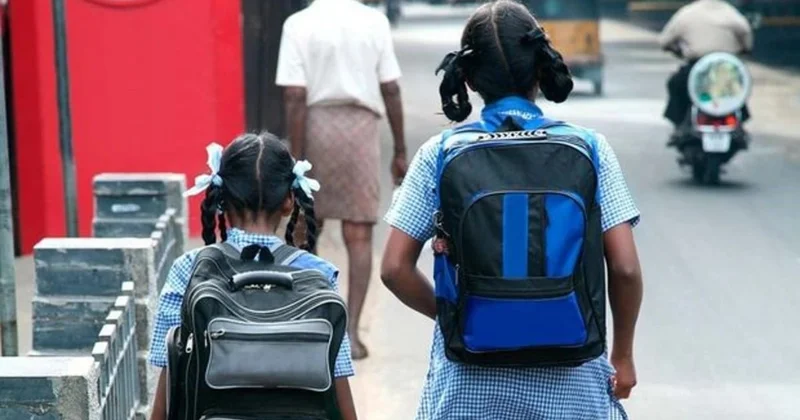 Тяжелые рюкзаки и цифровые учебники