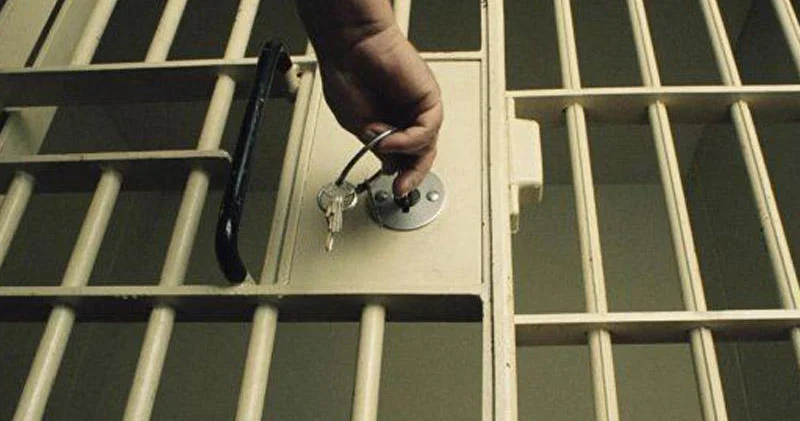 Həbsin iki üzü: müvəqqəti məhdudlaşdırma və cəzanın icrası