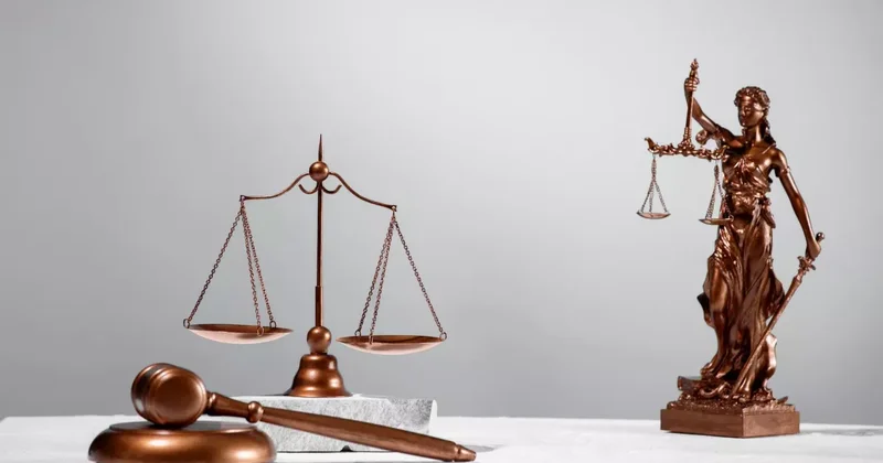 В Азербайджане бывшая судья получила штраф