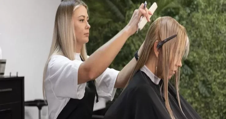 Sizi 10 15 yaş daha gənc və daha yaşlı göstərən saç uzunluğu