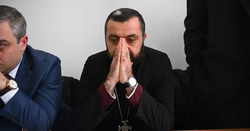 Ermənistan məhkəməsi keşiş Qaregin Arsenyanla bağlı qərar verib