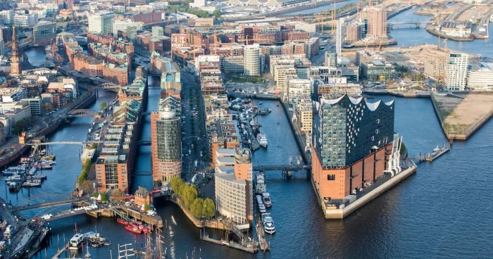 France24: “Avropa lideləri Hamburqa toplaşır”