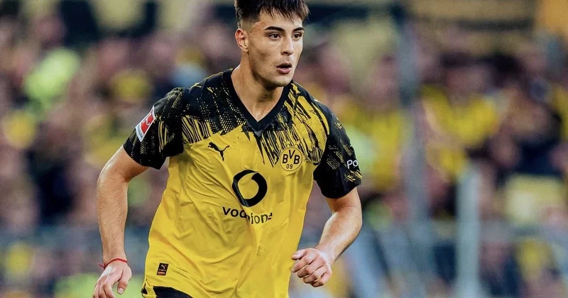 “Çelsi” gənc müdafiəçisini geri qaytarıb RƏSMİ