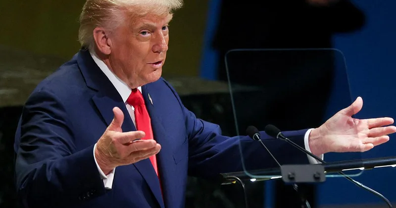 “Bizim İranın yaxınlığında böyük armadamız var”