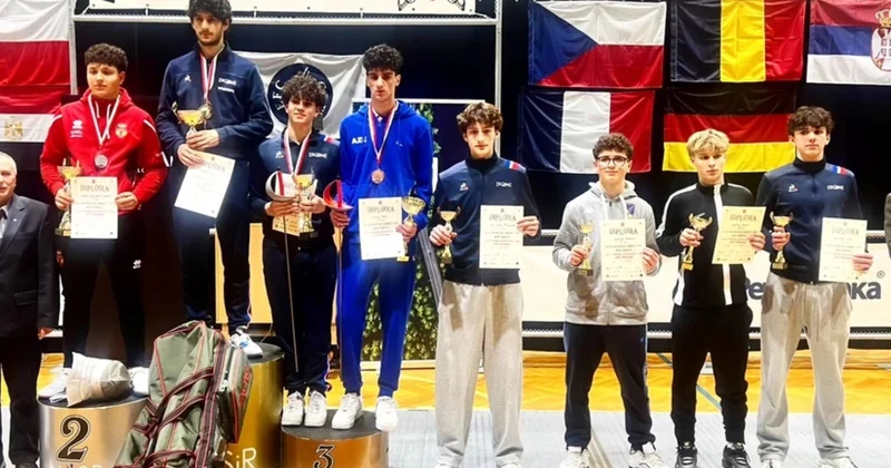 Азербайджанский фехтовальщик завоевал бронзу на международном турнире в Польше