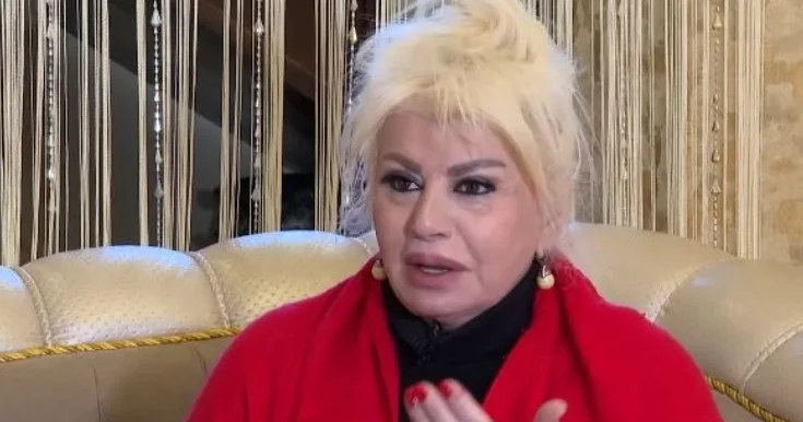 İndiki müğənnilər üzlüdür, adam xəcalət çəkir