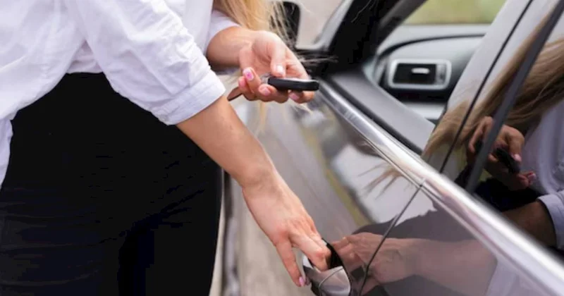 Yaxşı oğlan olsaydın Təhminənin maşınından düşməzdin... Kafedəki hadisənin TƏFƏRRÜATI