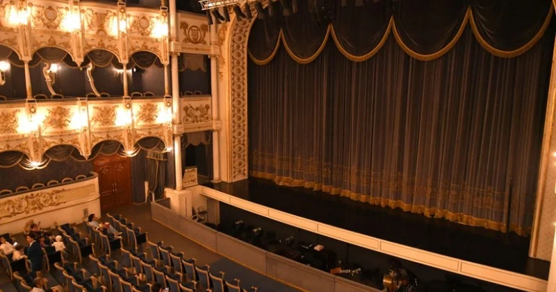 Dövlət teatrlarında bu vəzifələr ləğv edildi