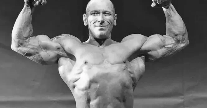 В Италии внезапно умер известный бодибилдер