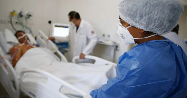 Braziliyada etiraz aksiyası keçirənlərin üzərinə ildırım düşüb, 70 dən çox insan yaralanıb