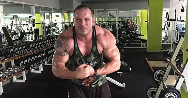 Məşhur italiyalı bodibilder evində ölü tapıldı