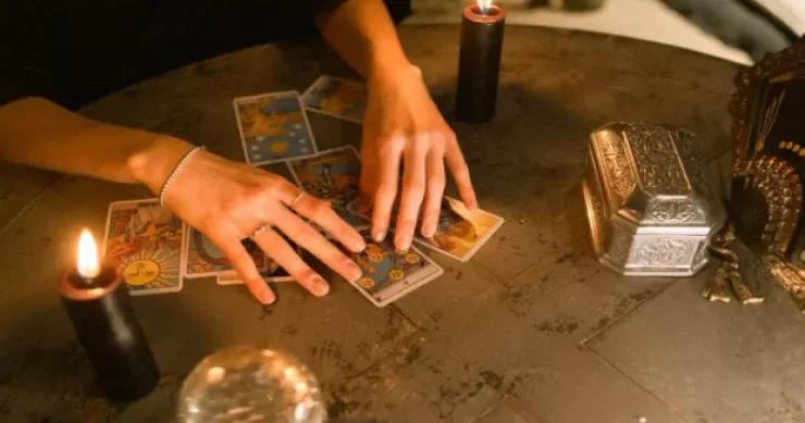 Dünya ulduzları falçılara nə qədər pul xərcləyirlər? ARAŞDIRMA