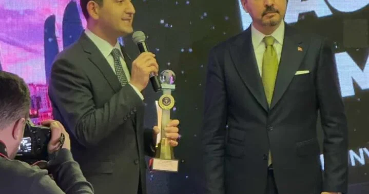 Naqif Həmzəyev “Türk Dünyası Xidmət Mükafatı”na layiq görülüb FOTO