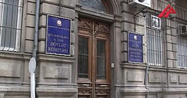 Komitə məscidlərə 4 qadın dini ayin icraçısı axtarır