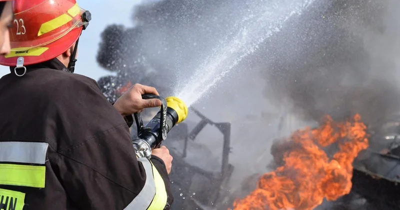 Avtomobil təmiri sexində yanğın baş verib