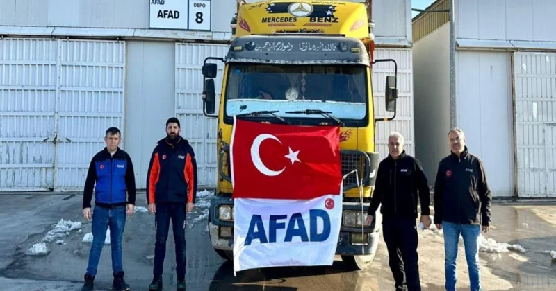 Турция направила в Сирию 11 контейнеров гуманитарной помощи