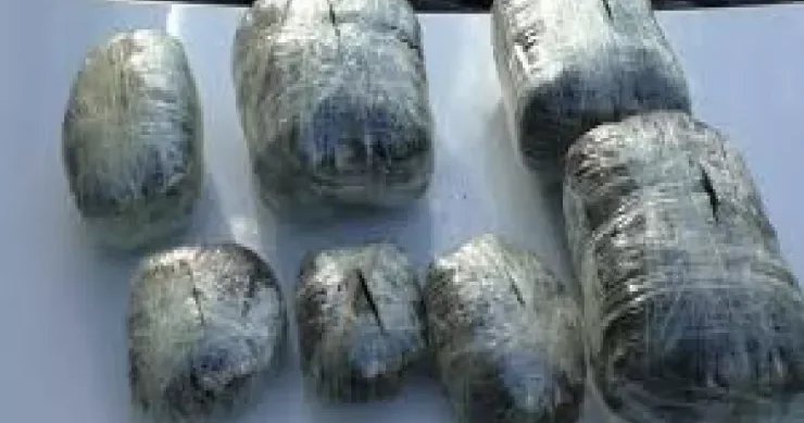 Bakının mərkəzində ƏMƏLİYYAT: İranlıdan narkotik alan saxlanıldı VİDEO