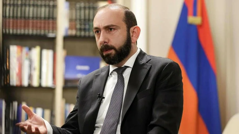 İrəvandan silahlarla bağlı Bakıya təklif: Mirzoyan açıqladı