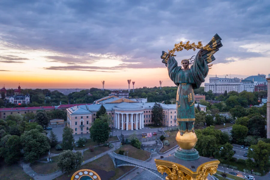 Putinin Ukrayna prezidentliyinə iki namizədi var Dubinski