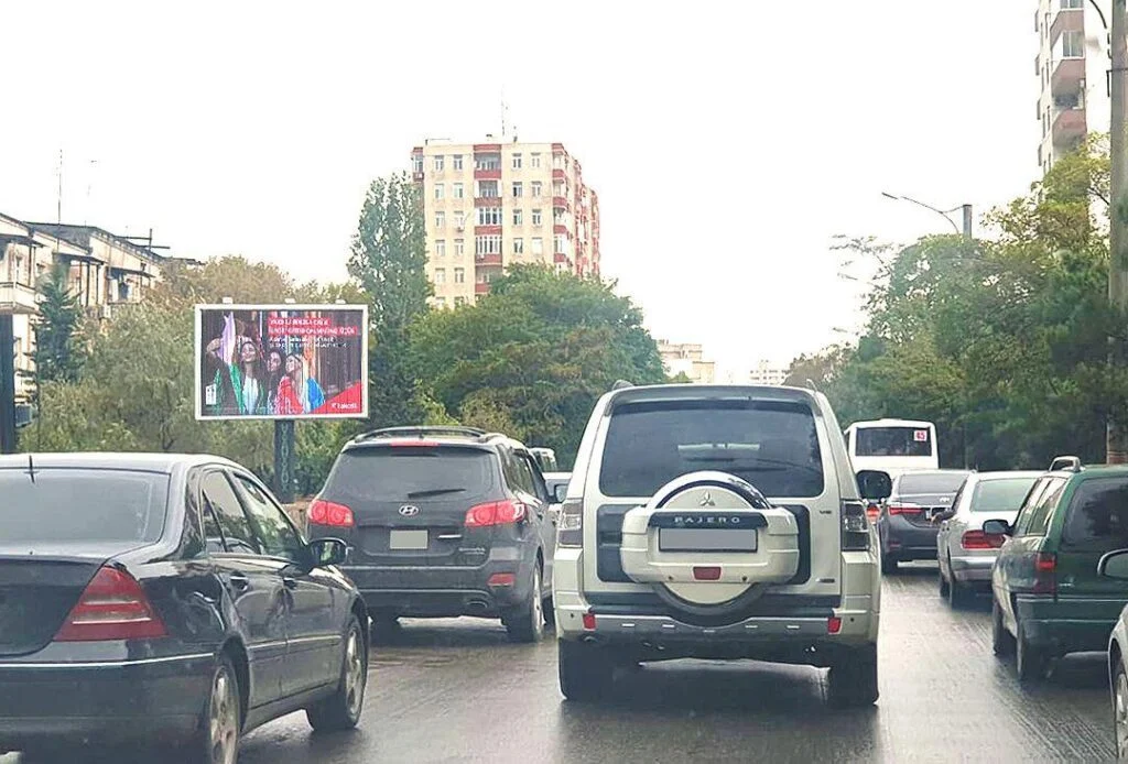 Bakının bir sıra yollarında sıxlıq yarandı