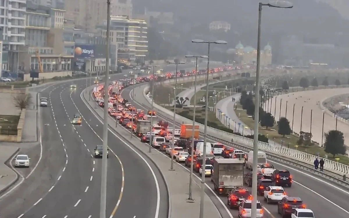 Hazırda bu istiqamətlərdə sıxlıq var SİYAHI