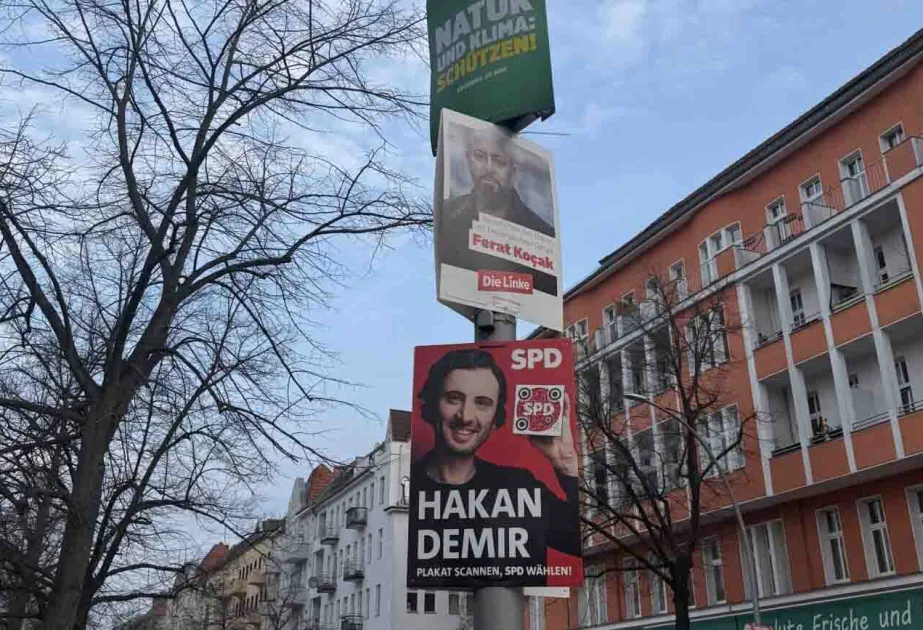 Almaniya parlamentinin türk deputatları