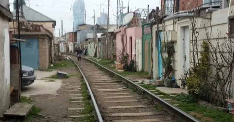Жители Говсана в ожидании сноса