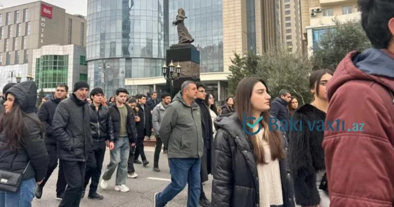“Ana harayı” abidəsinə vətəndaş axını davam edir
