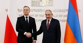Paşinyan Polşa prezidenti ilə regional məsələləri müzakirə etdi