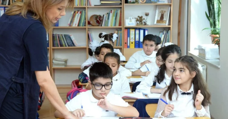 “Təhsil problemləri NK iclasında geniş müzakirə edilsin”