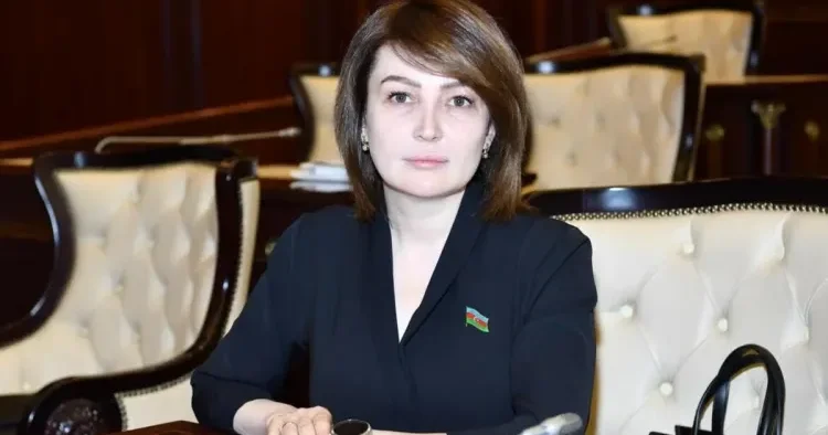Azərbaycanda nazir müşaviri böyük məbləğdə CƏRİMƏLƏNDİ