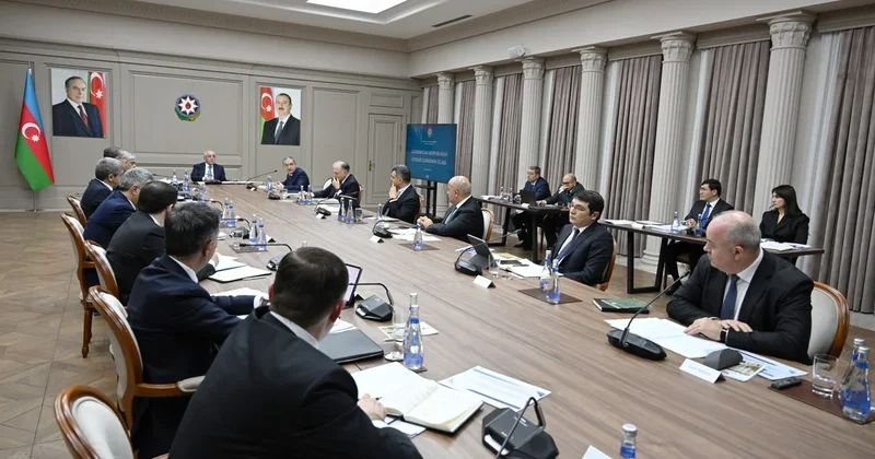 Əli Əsədovun rəhbərliyi iclas keçirildi FOTOLAR
