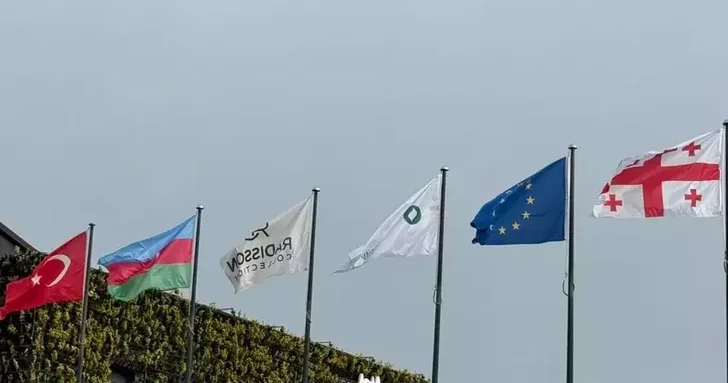 Открылся VII бизнес форум с участием министров Азербайджана, Турции и Грузии