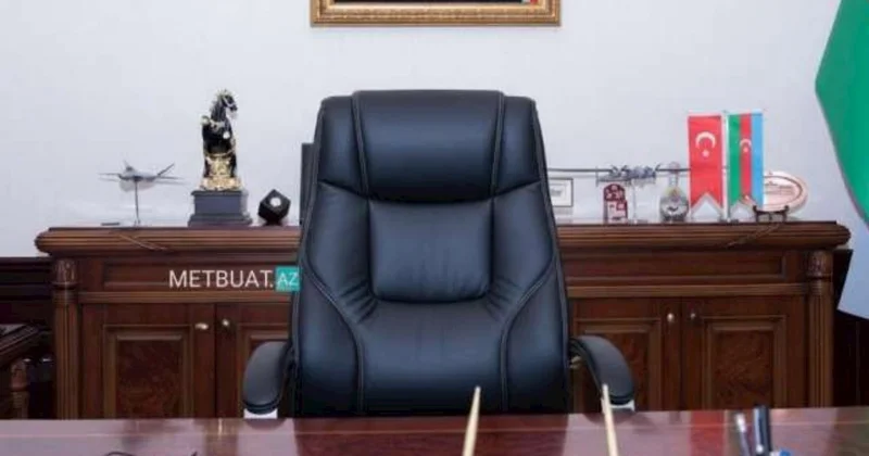 Bu universitet nazirlər yetişdirir FOTOLAR
