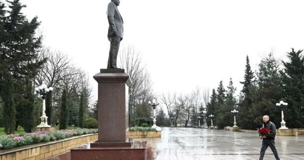 İlham Əliyev Şamaxıya gedib (Yenilənib)