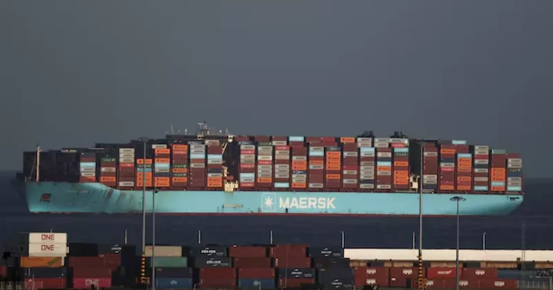 Maersk использует сухопутные маршруты для поставок продовольствия и медикаментов в Персидском заливе