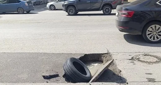 В Баку просел недавно отремонтированный участок дороги
