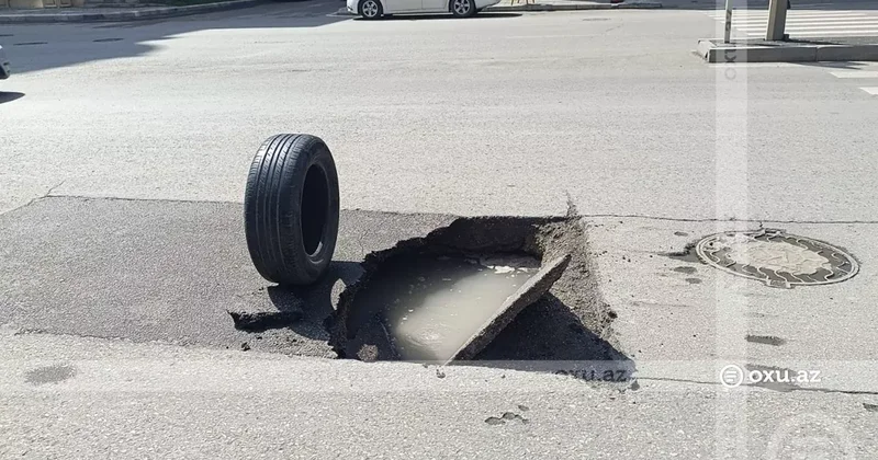 В Баку провалилась дорога на оживлённом участке ВИДЕО